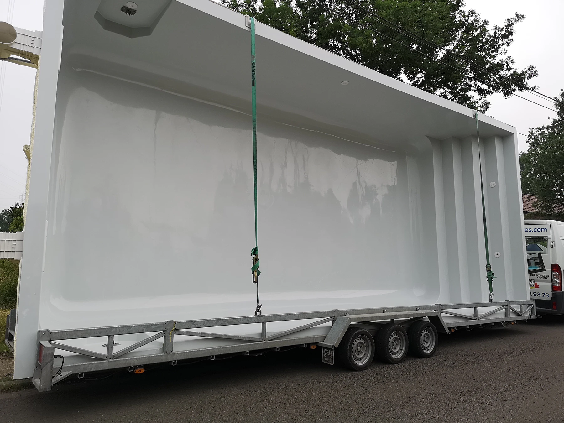 coque-victoria-exclusive-transport-dc-piscines